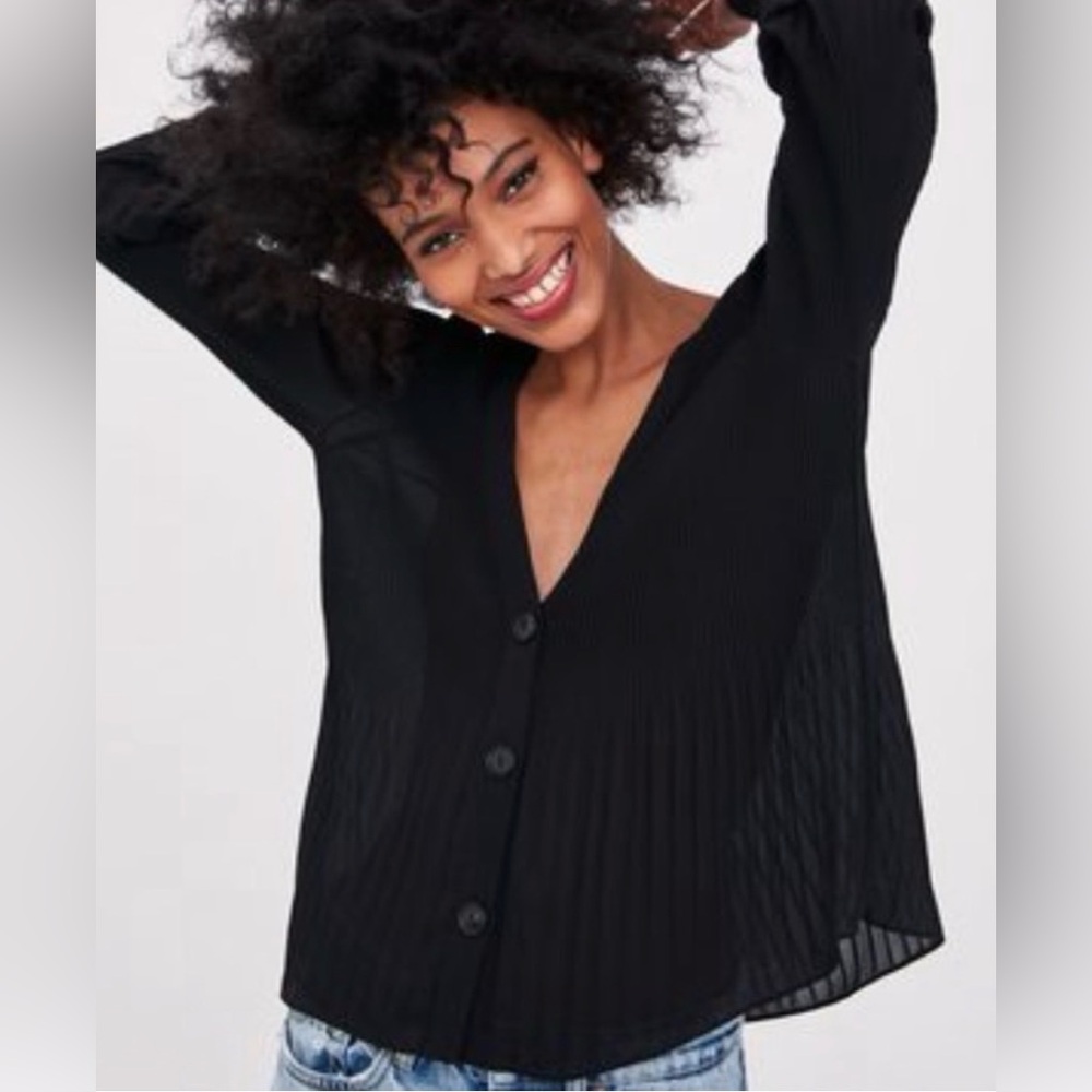 Zara Button Down Blouse V-neck pleated long-sleeve blouse black Size Small